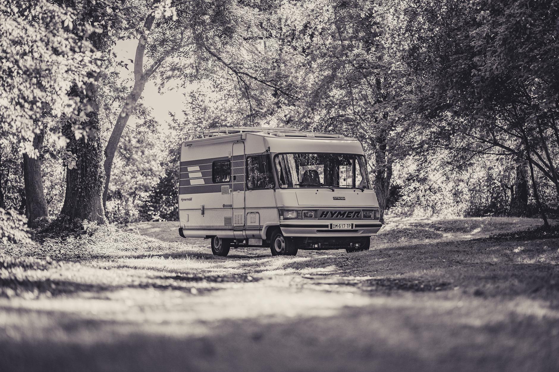 Camper in vacanza: parcheggi, sosta, consigli pratici